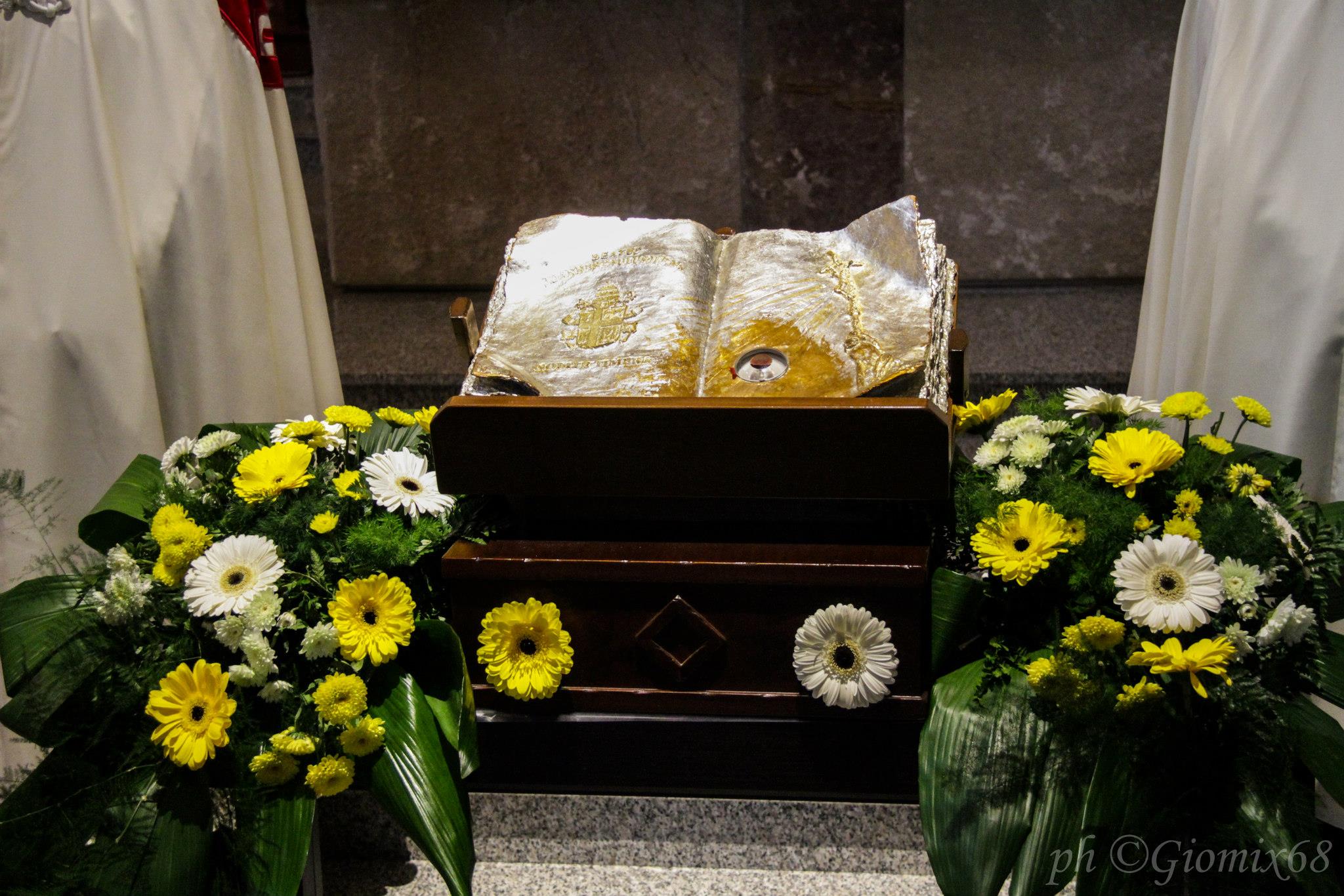 Esposizione della Reliquia del sangue del Beato Giovanni Paolo II