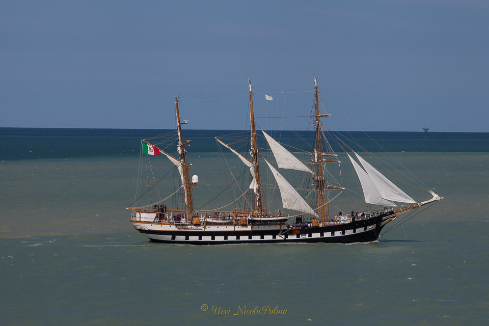 Nave Scuola Palinuro al porto di  Vasto