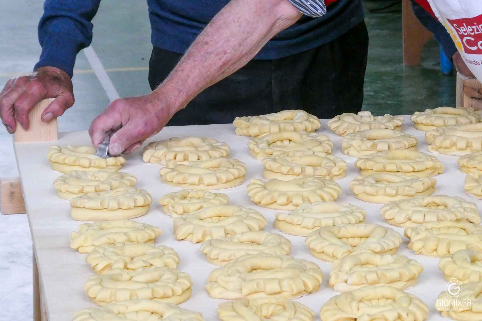 Lavorazione dei taralli di San Vitale a San Salvo 2026